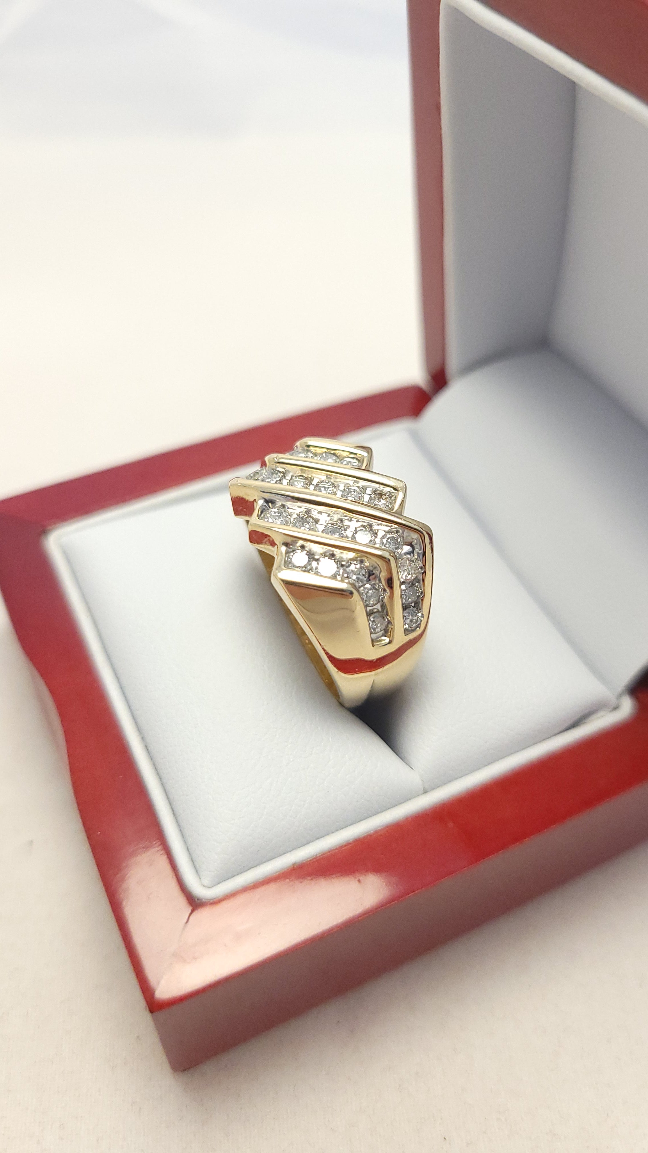 10K YG Men's Diamond Ring