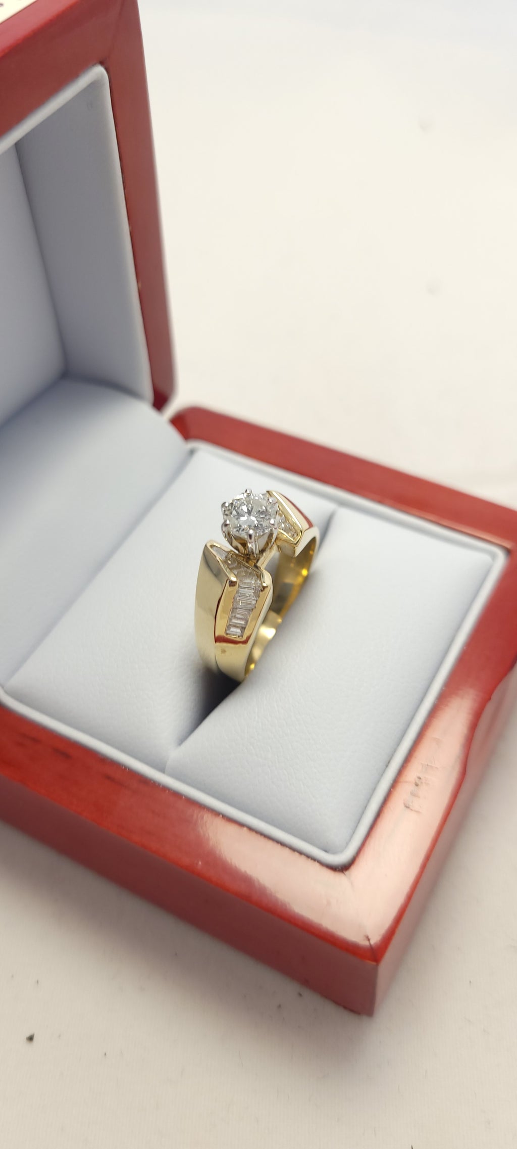 14K YG Diamond Ring