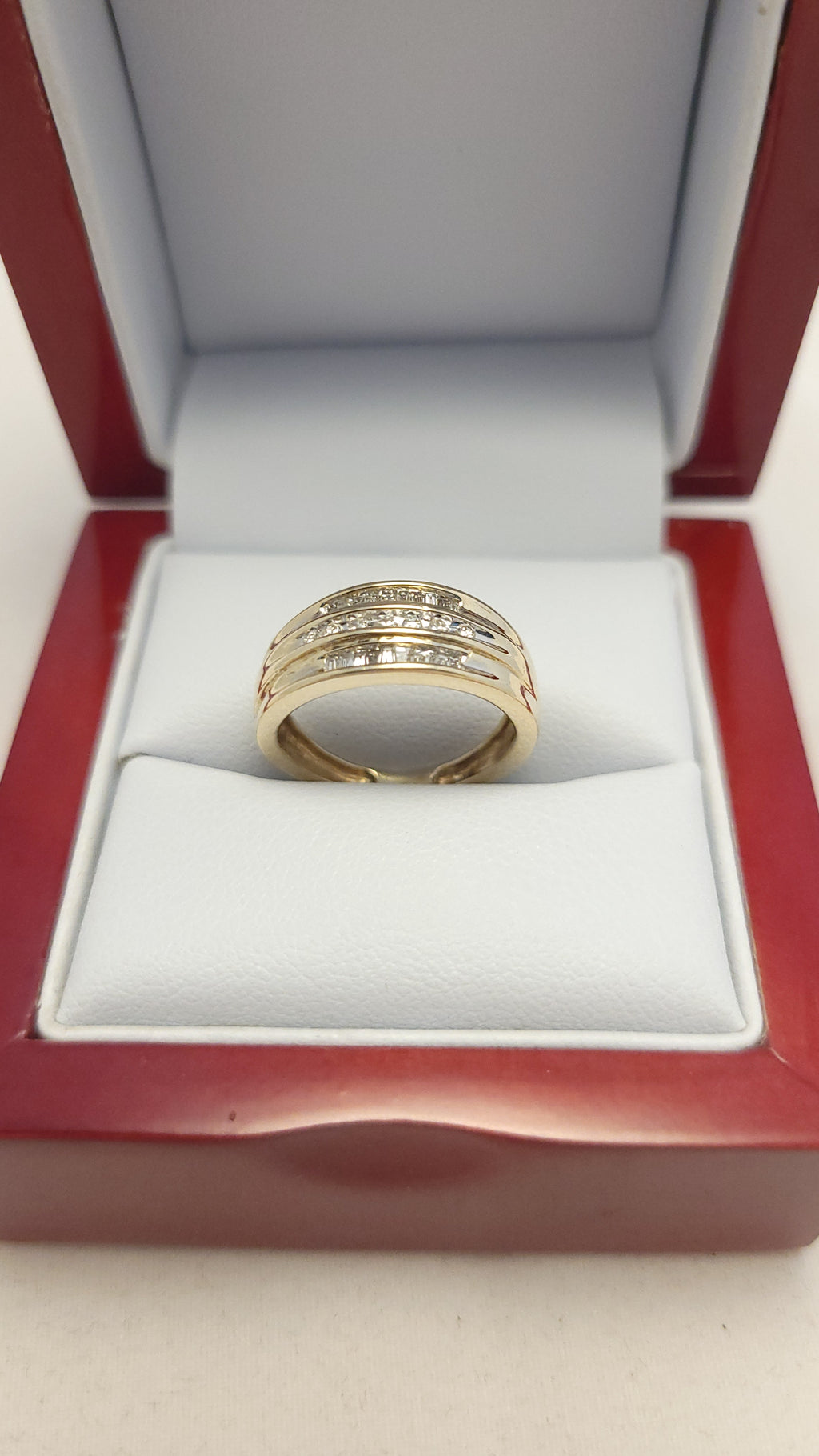 10K YG Diamond Band