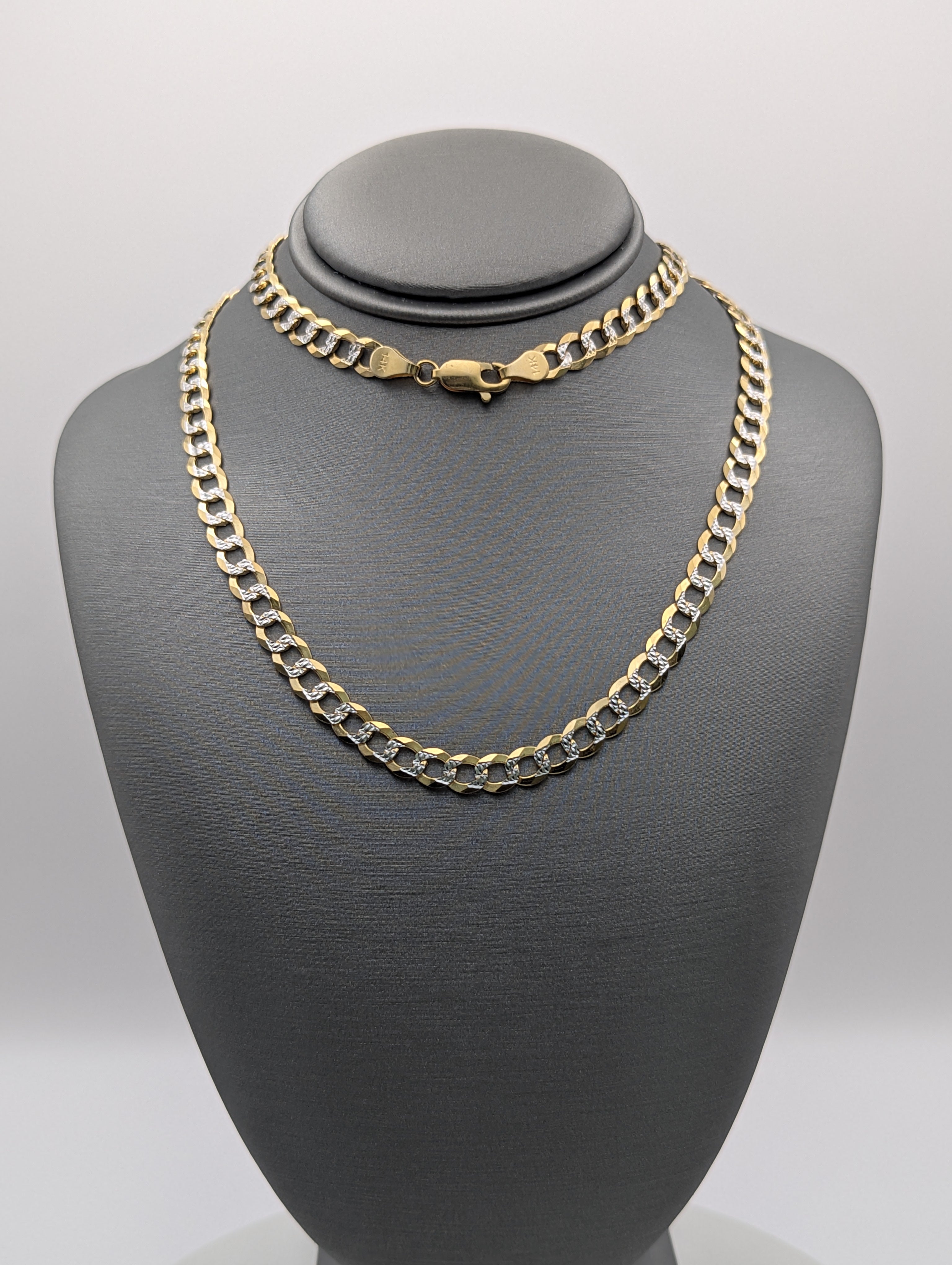 Cadena Curb Dia-Cut de 14K