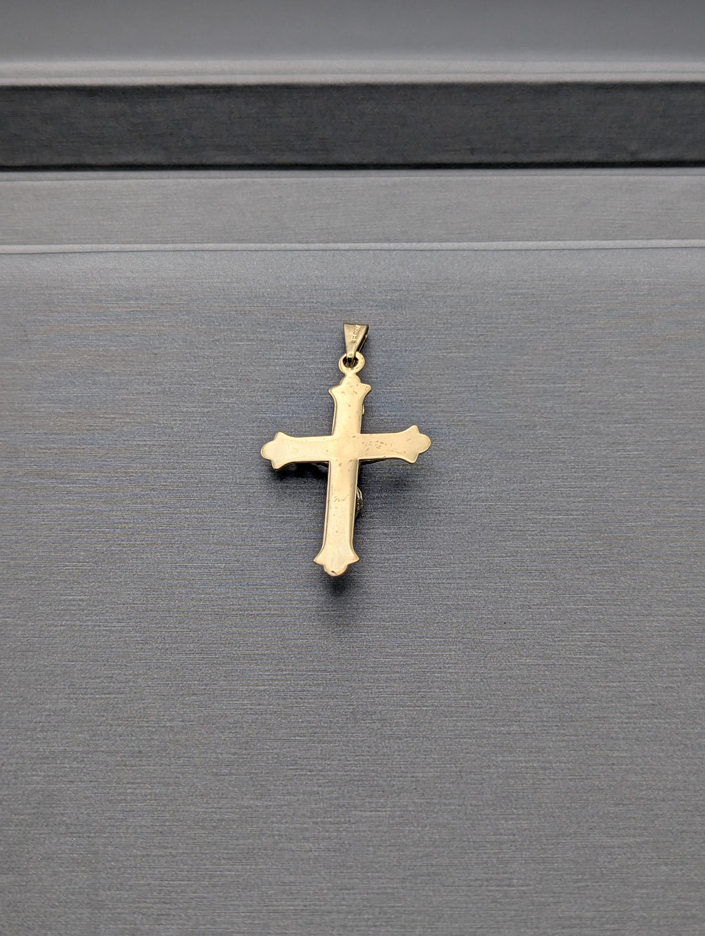 Colgante Crucifijo en Oro Amarillo/Blanco de 14K