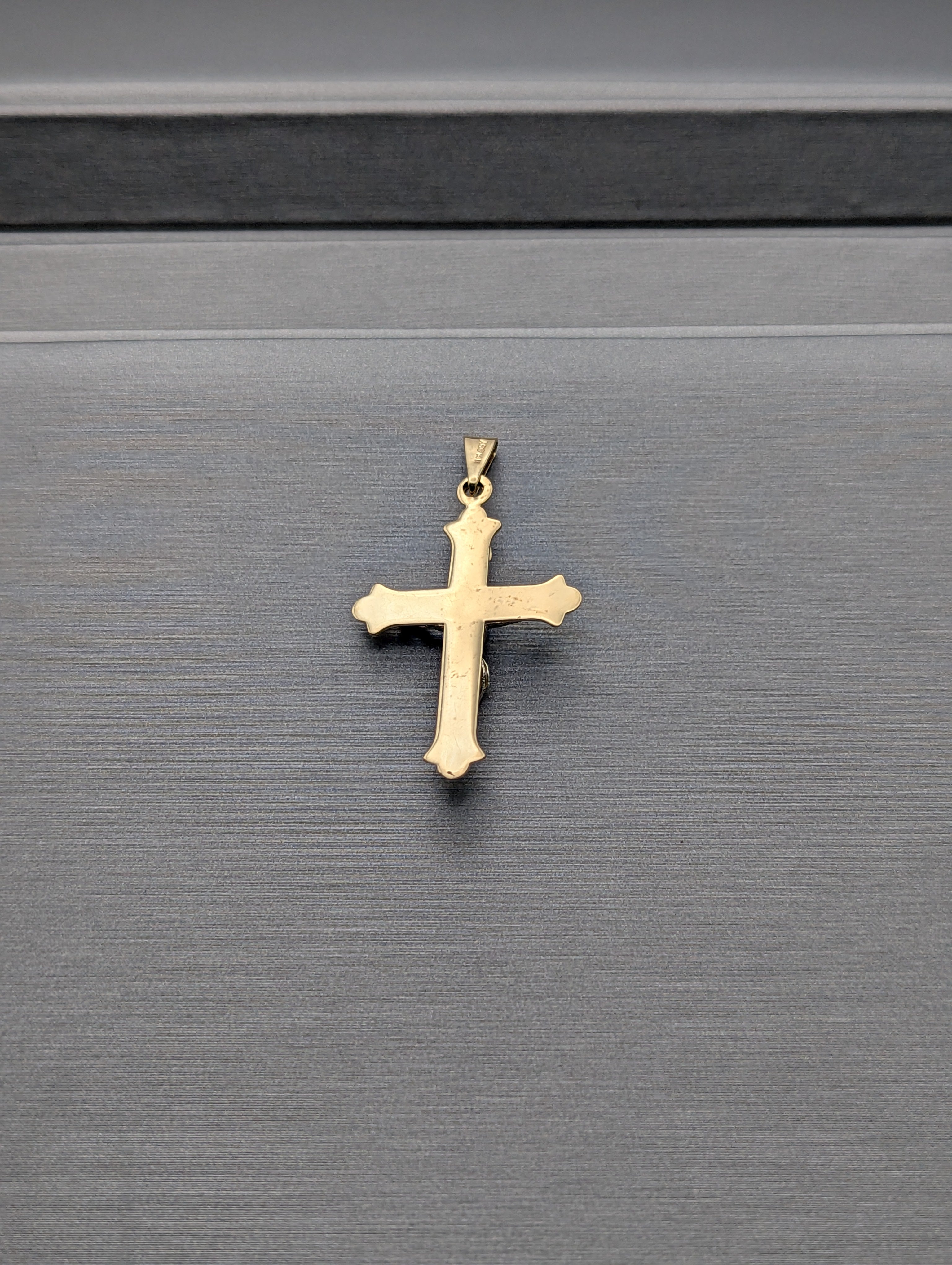 14K YG/WG Crucifix Pendant