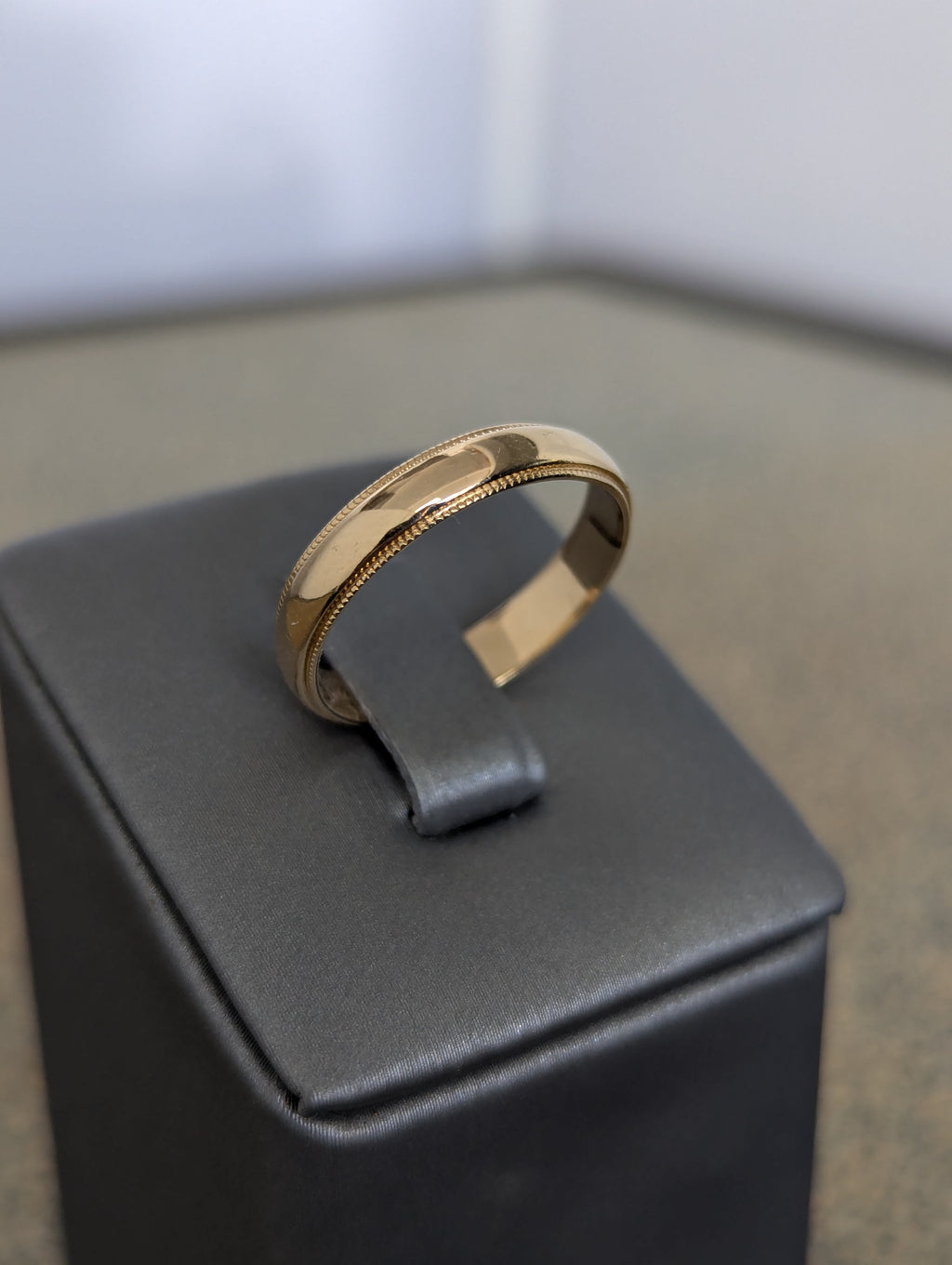 Anillo de boda de oro de 14K