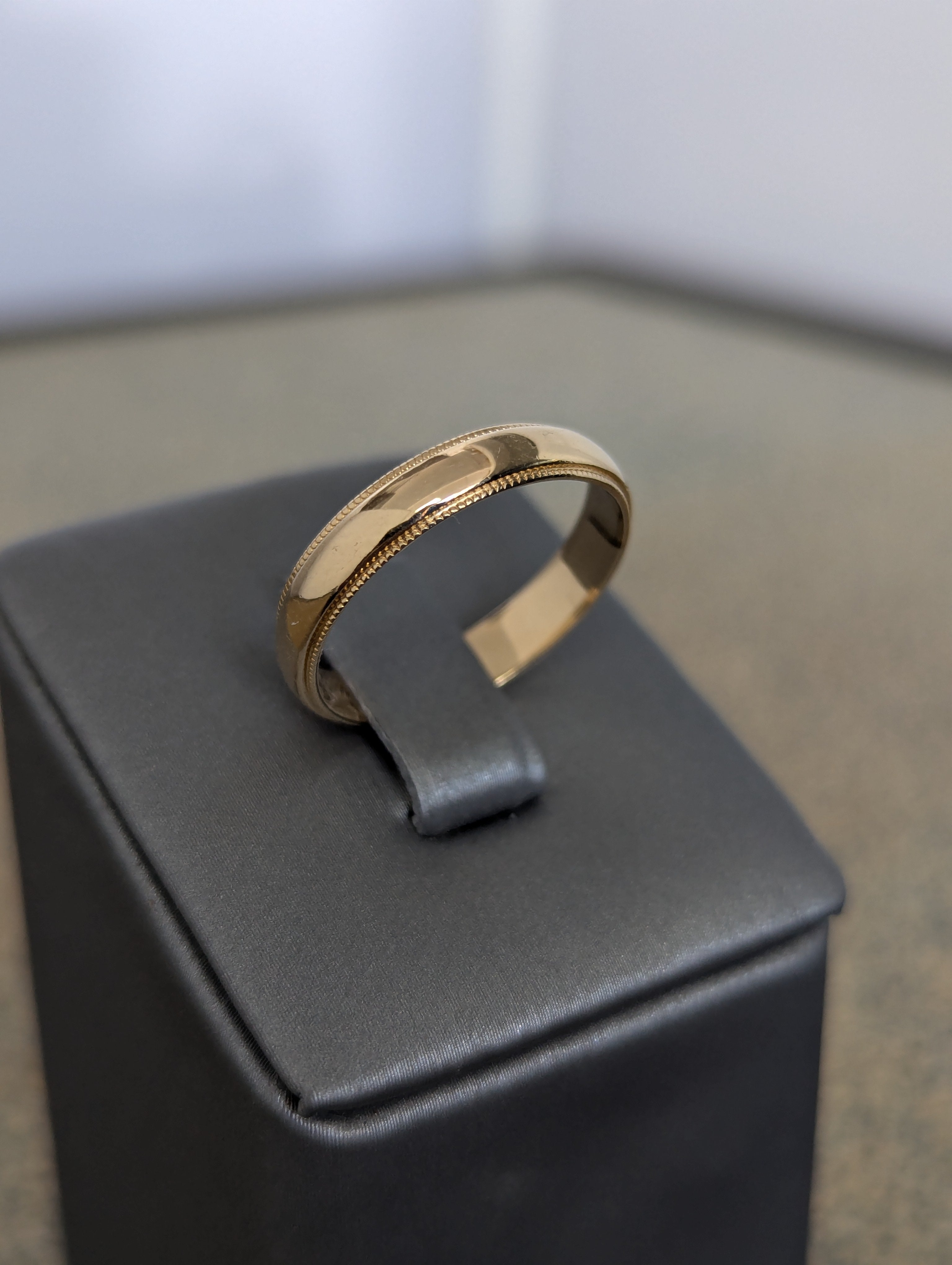 Anillo de boda de oro de 14K