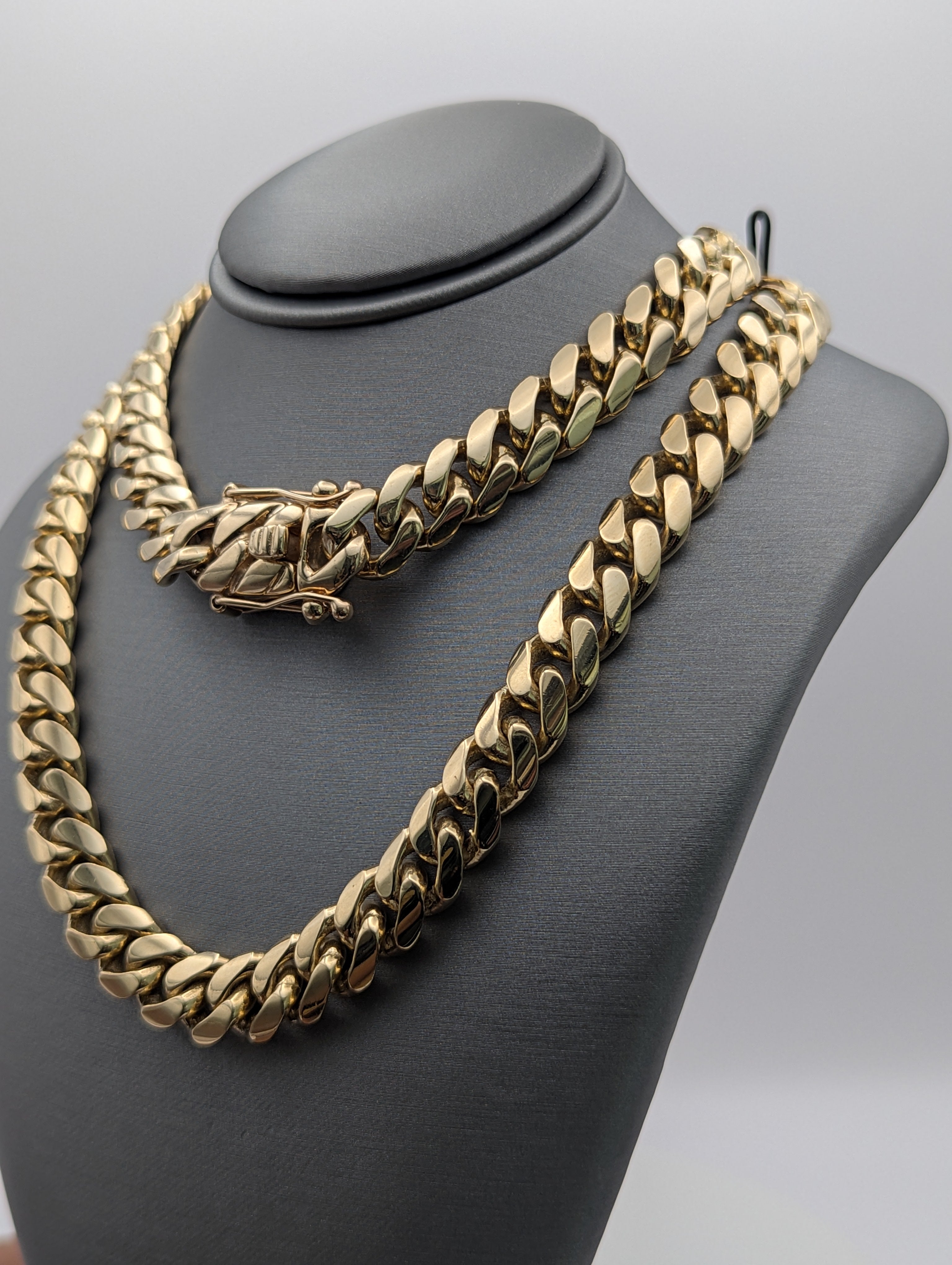 Cadena cubana Miami de oro amarillo de 14K