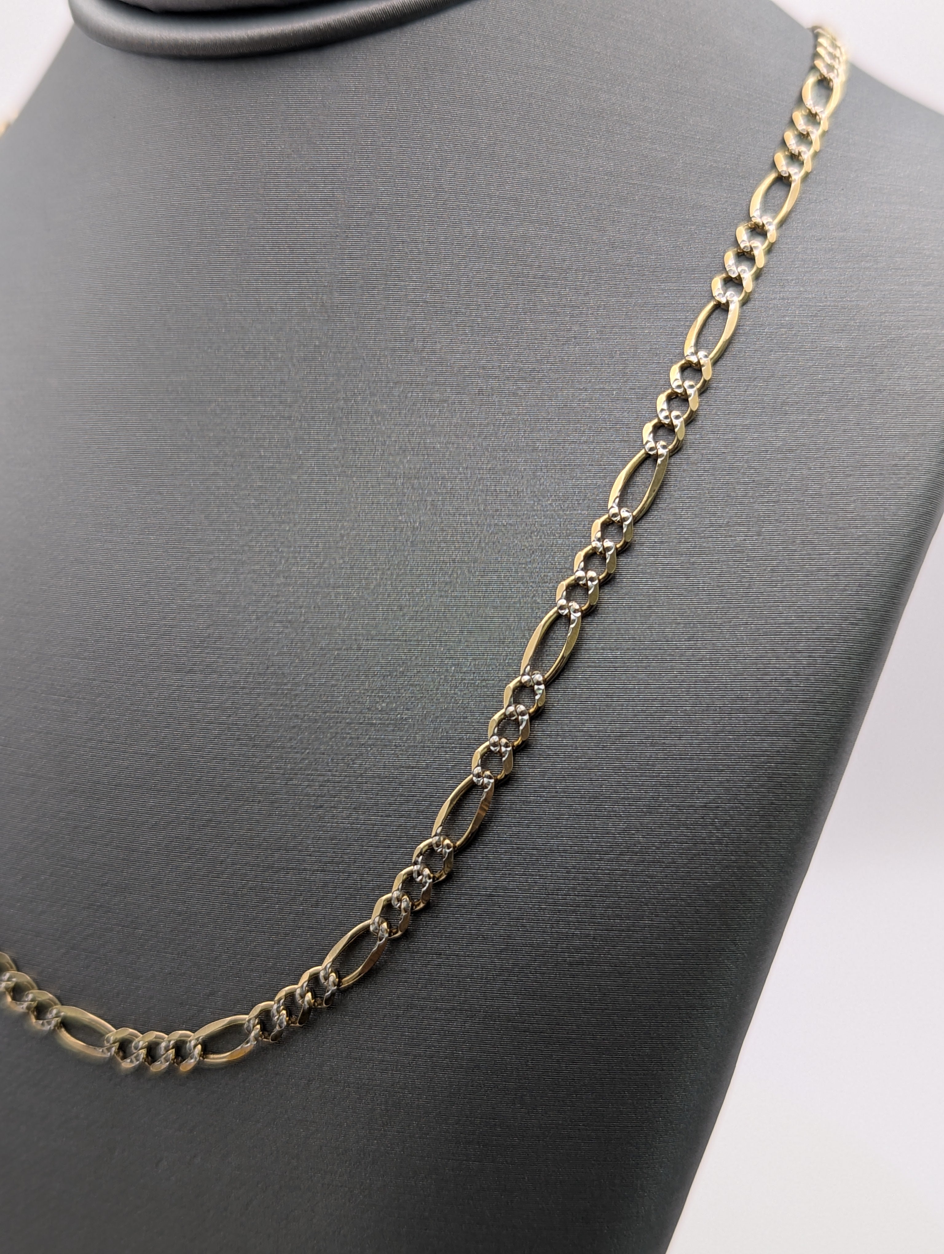 Cadena Fígaro de Oro Amarillo 14K con Corte Diamantado