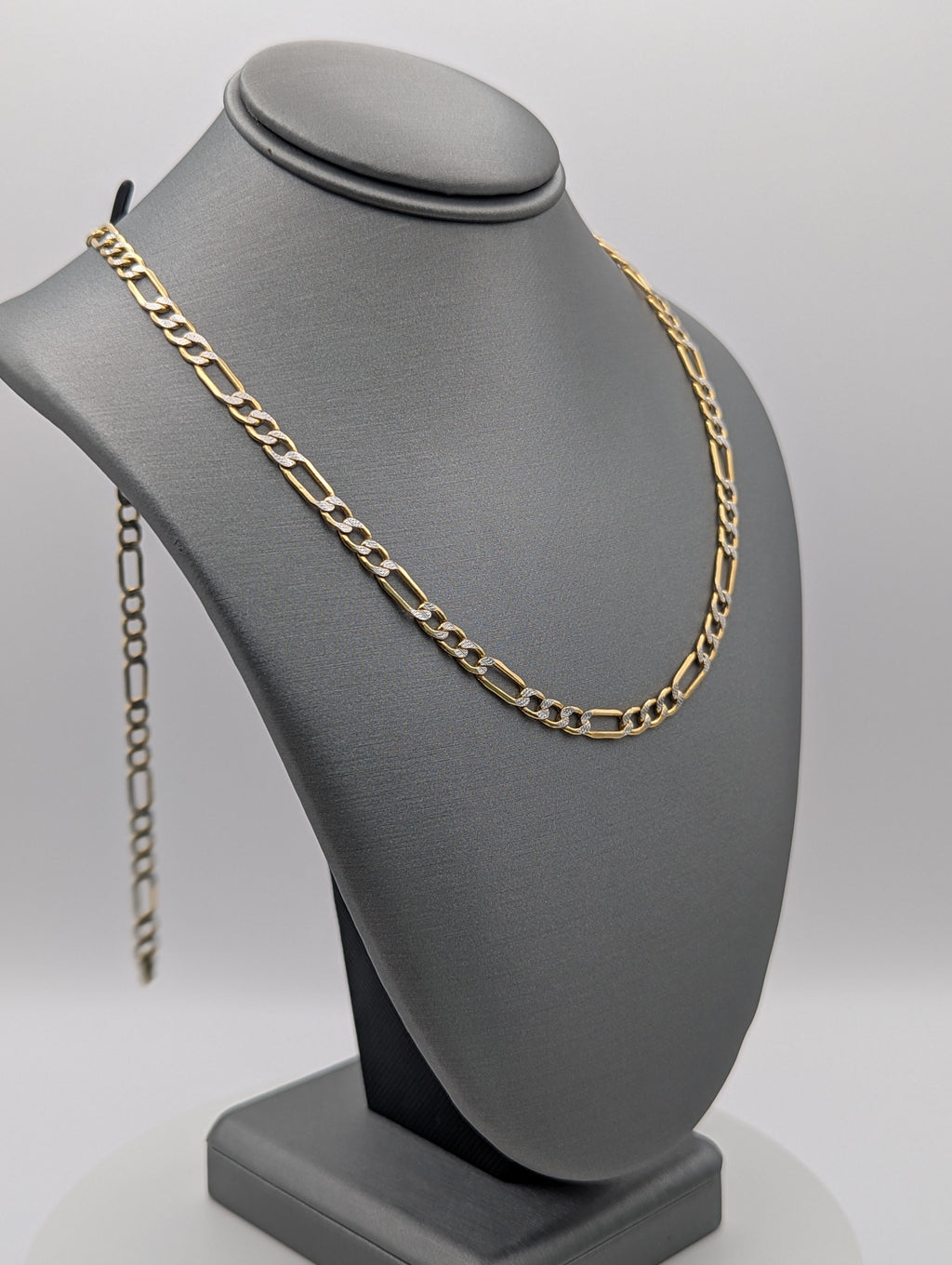 Cadena Eslabón Figaro Calado Oro Amarillo 14K Corte Diamante