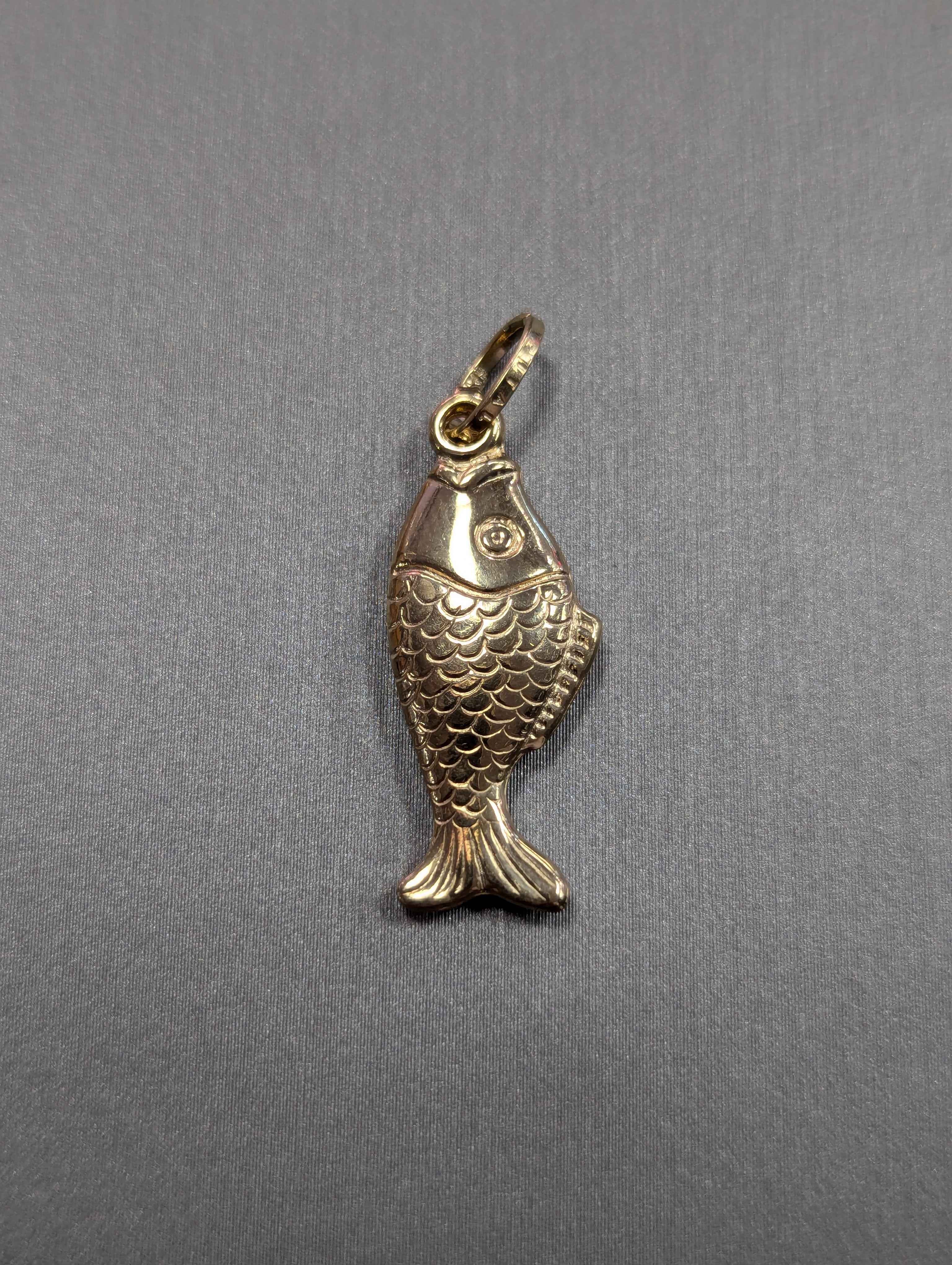 14K YG Pisces Zodiac Fish Pendant