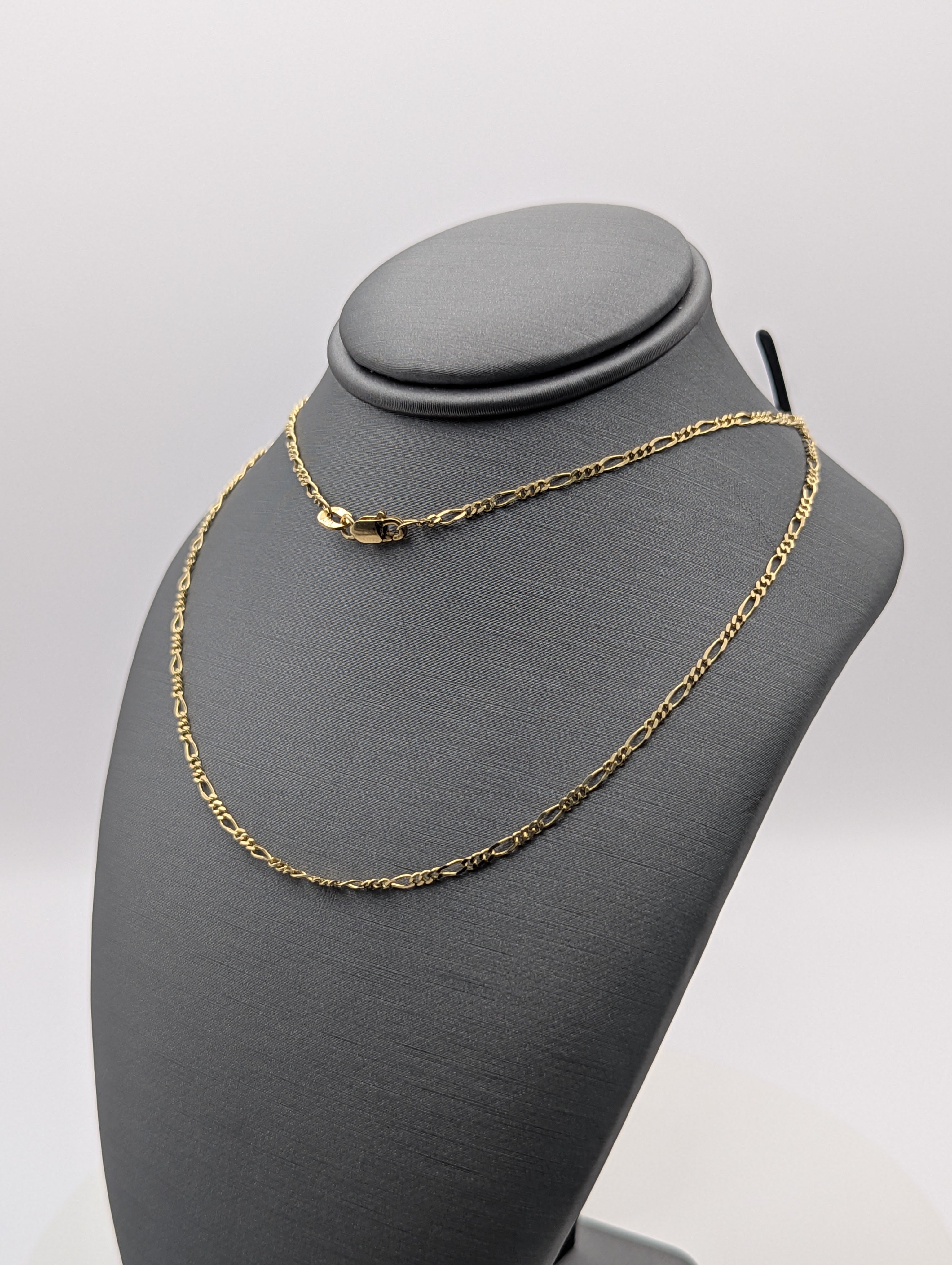 Cadena Fígaro de oro amarillo de 14K
