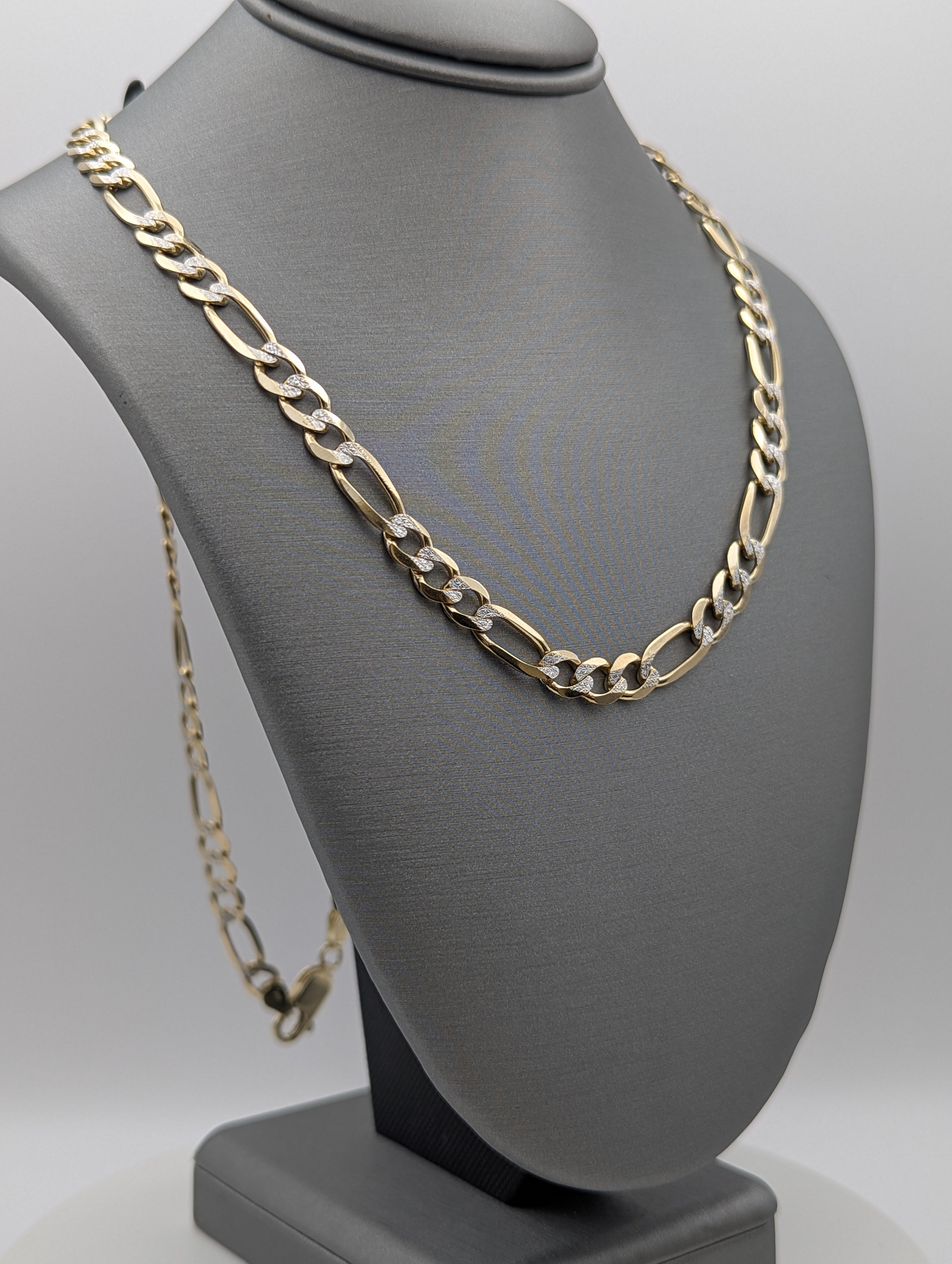 Cadena Fígaro de oro amarillo de 14K con corte de diamante