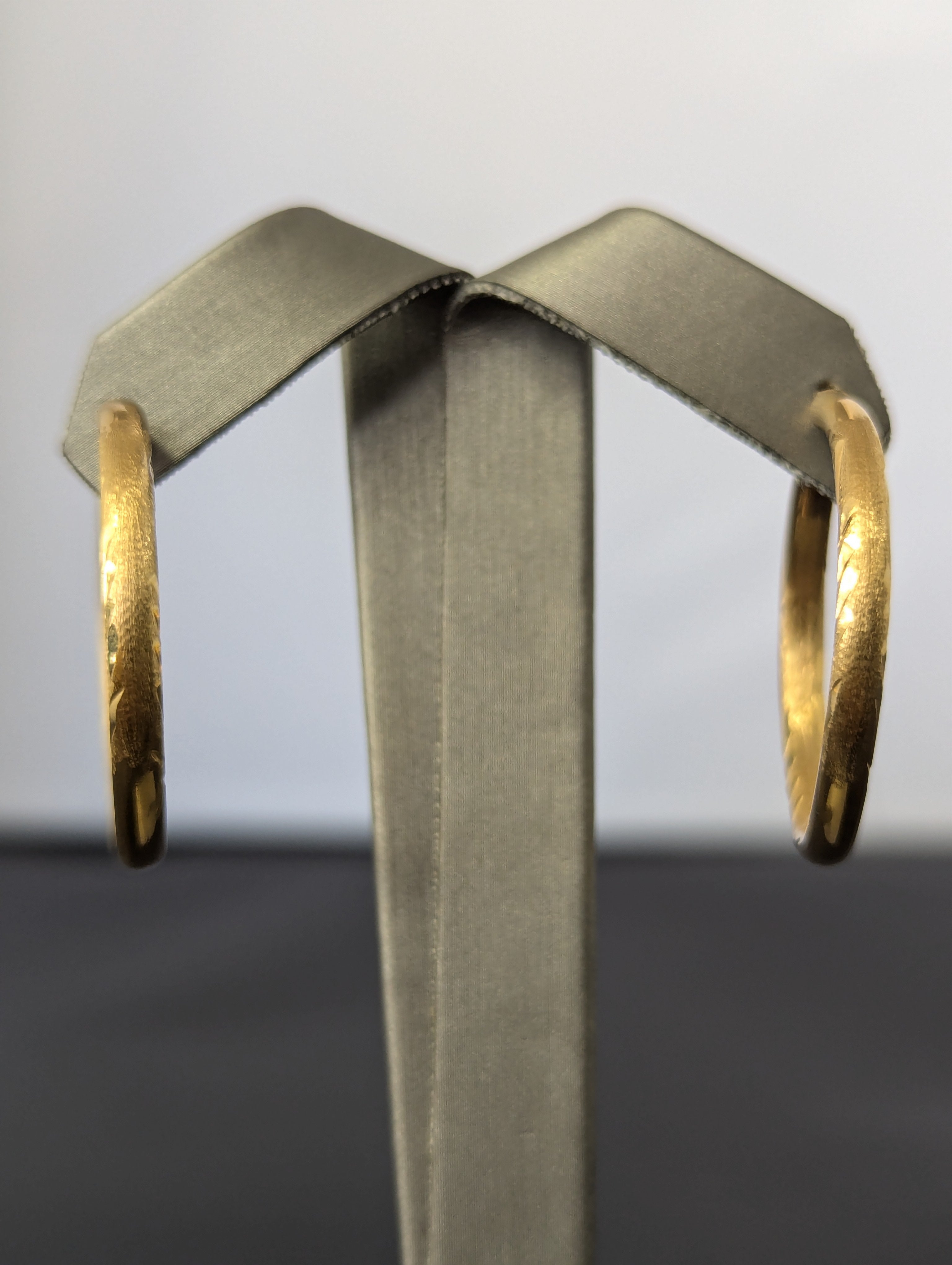 14K YG Hoop Earrings