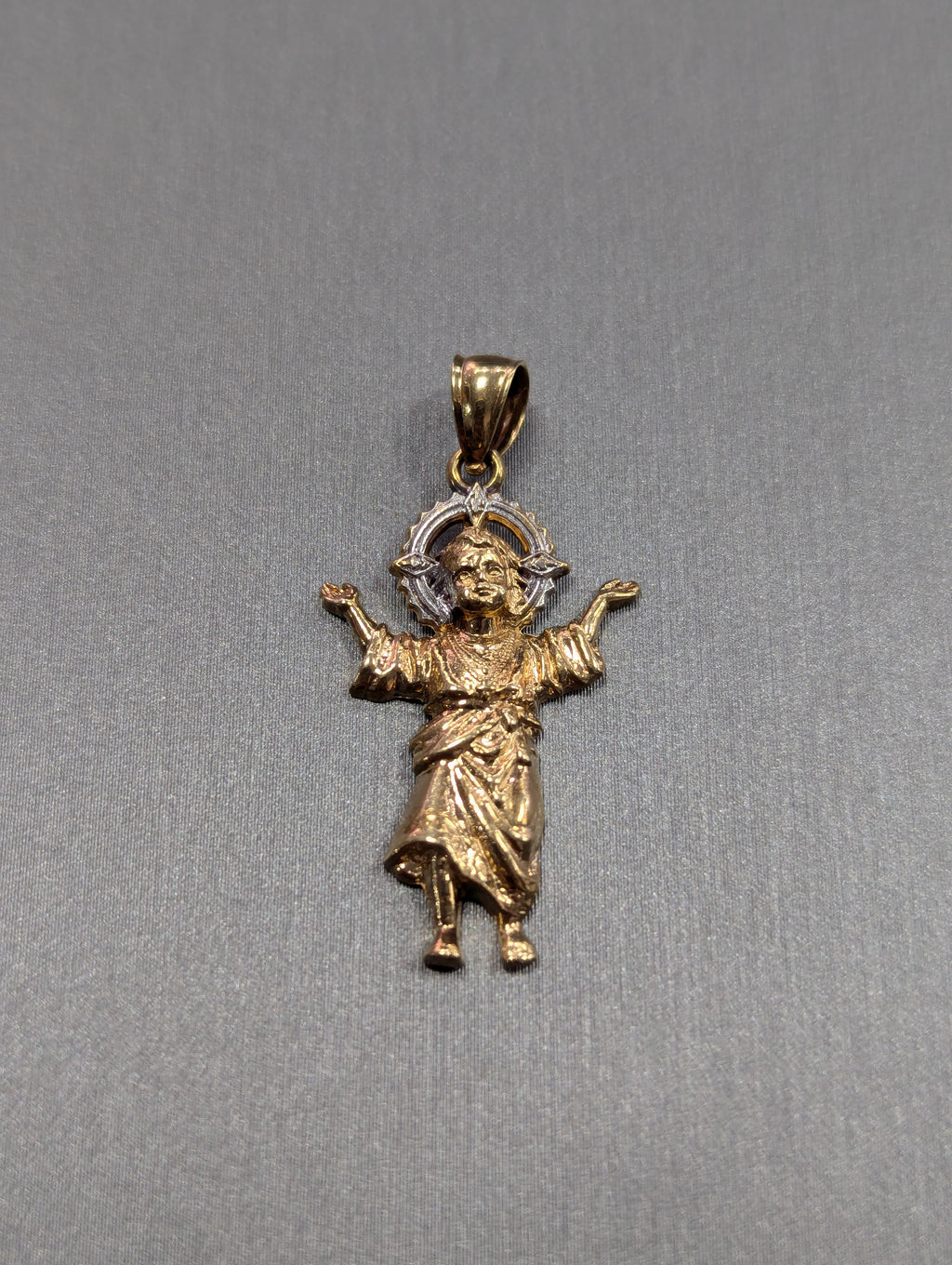 Colgante Divino Niño bicolor de 14K