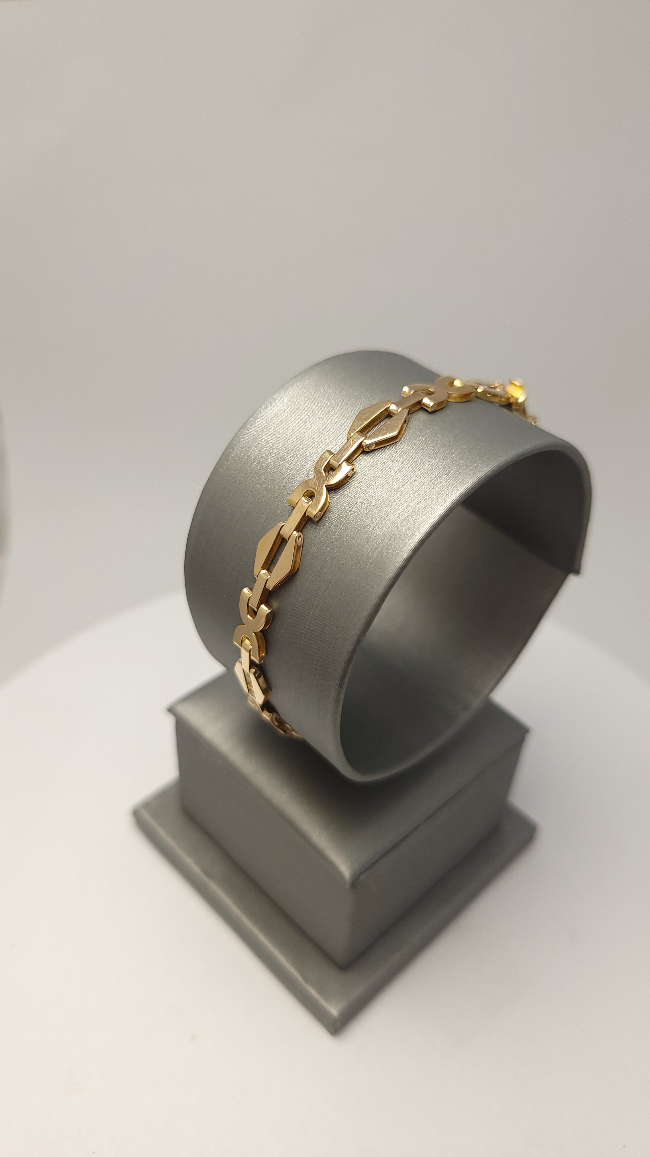 Pulsera de oro rosa de 14 quilates con diseño de "XO"