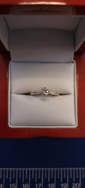 14K YG Round Diamond Eng Ring
