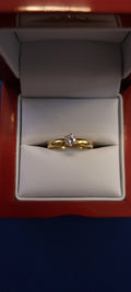 18K YG Solitaire Diamond Eng Ring