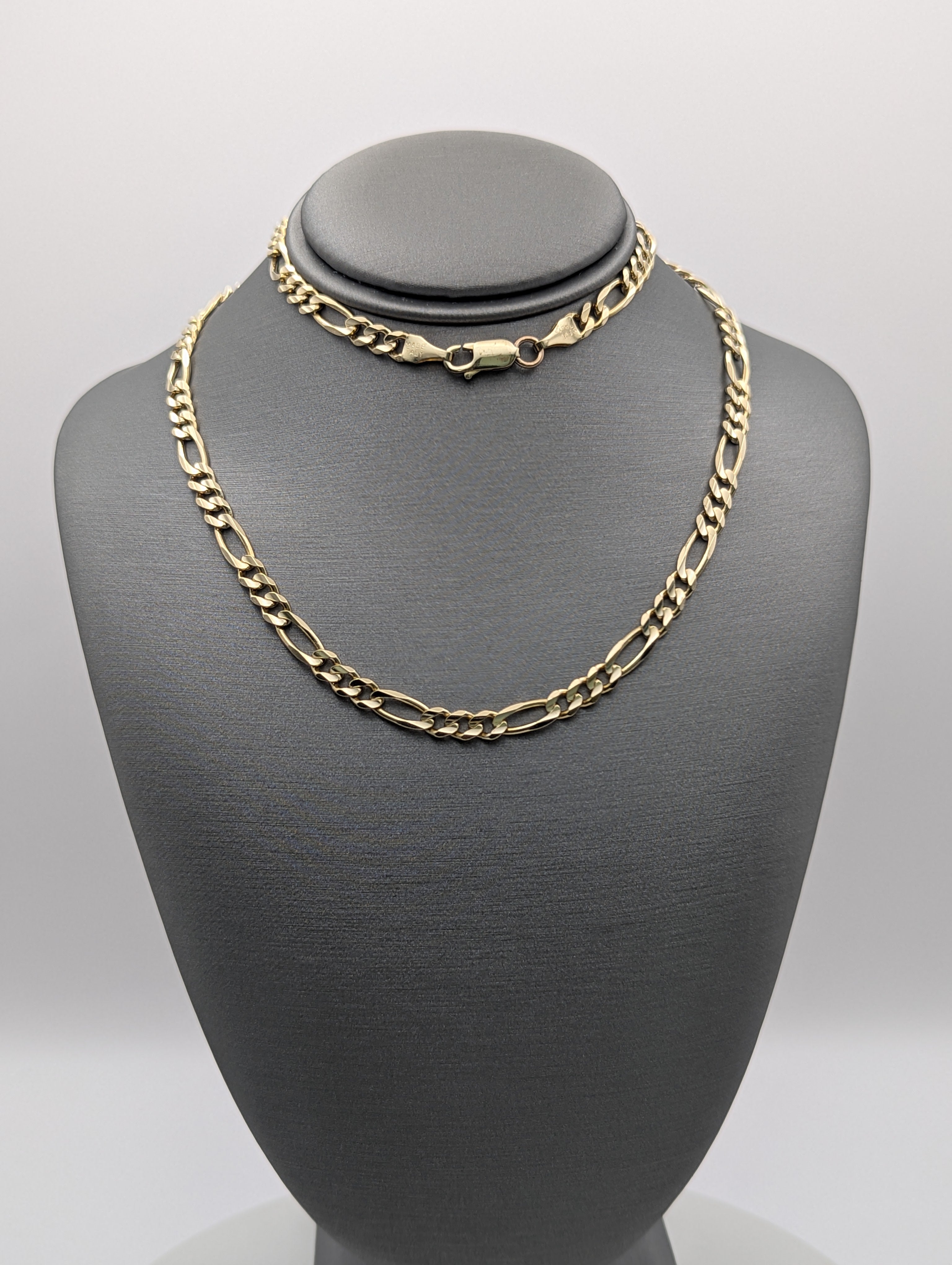Cadena Fígaro de oro amarillo de 14K