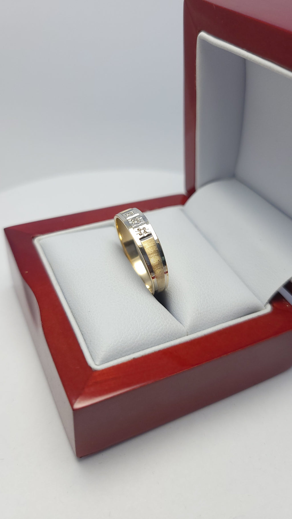 Anillo de hombre bicolor de oro de 14 quilates