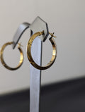 Pendientes de aro texturizados de oro amarillo de 14 quilates
