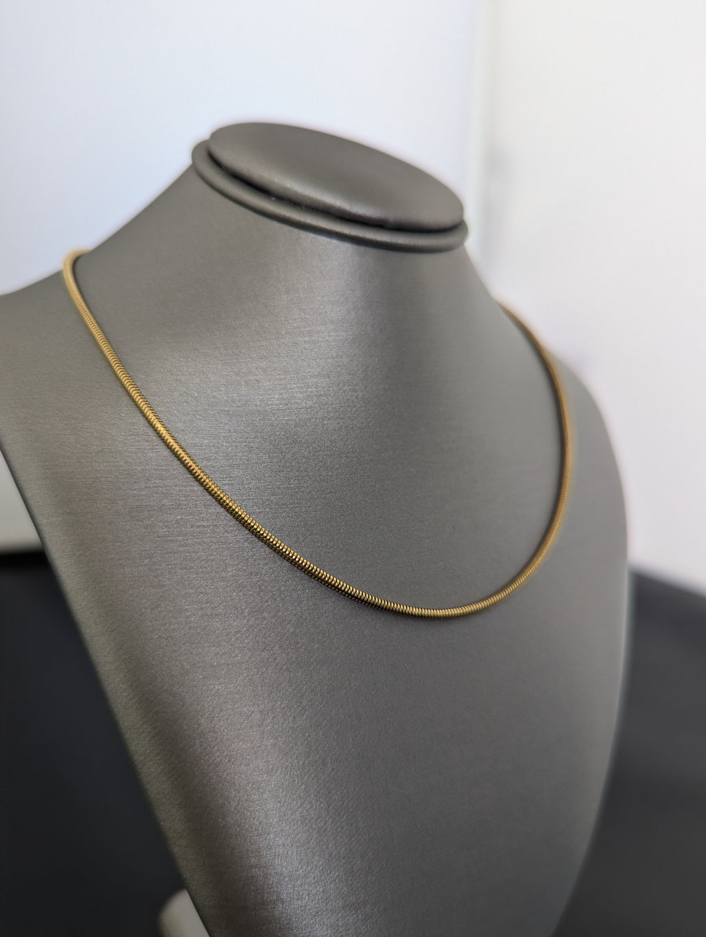 Cadena de serpiente de oro amarillo de 14 quilates