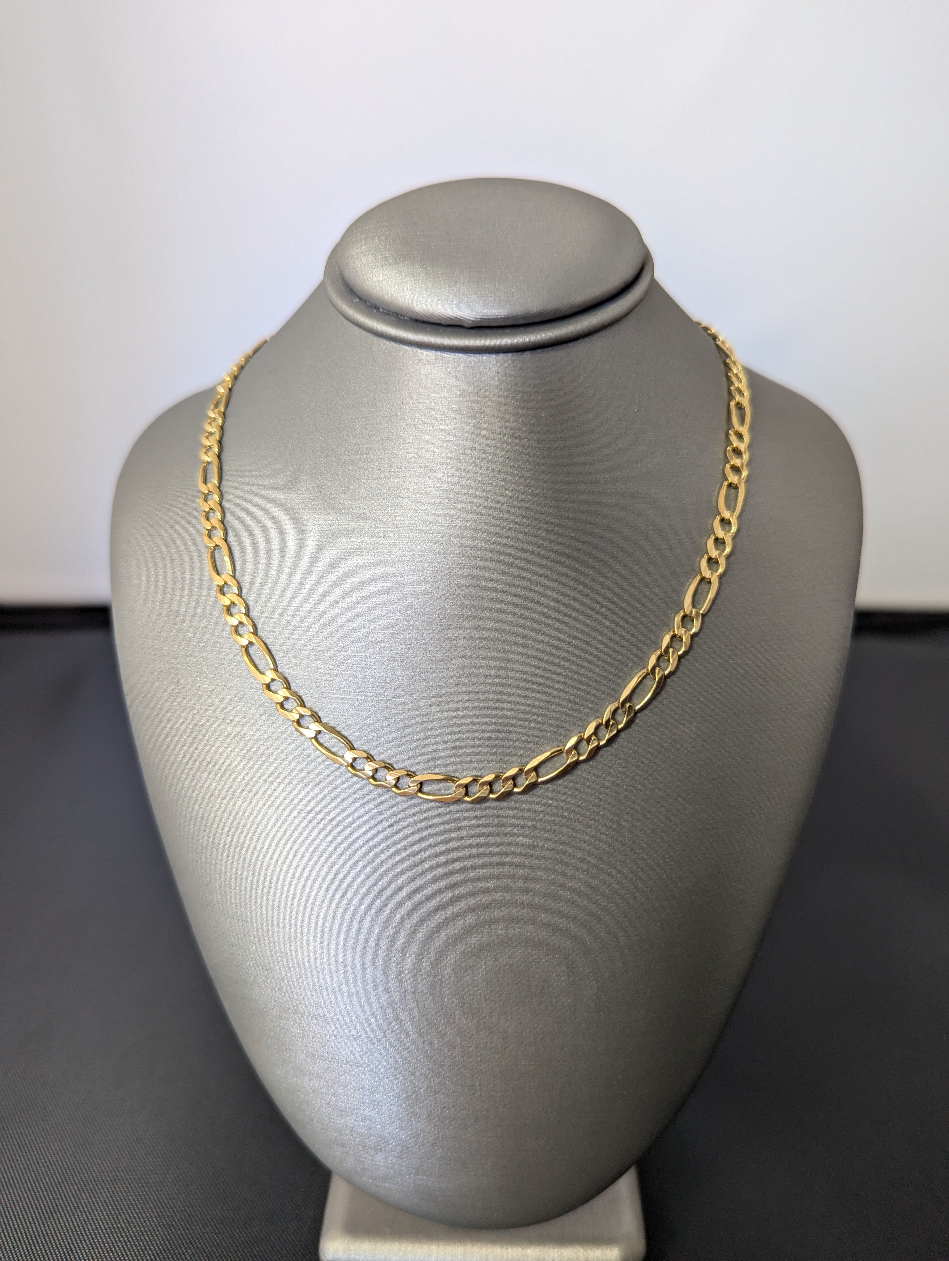 Cadena Fígaro de oro amarillo de 14 quilates
