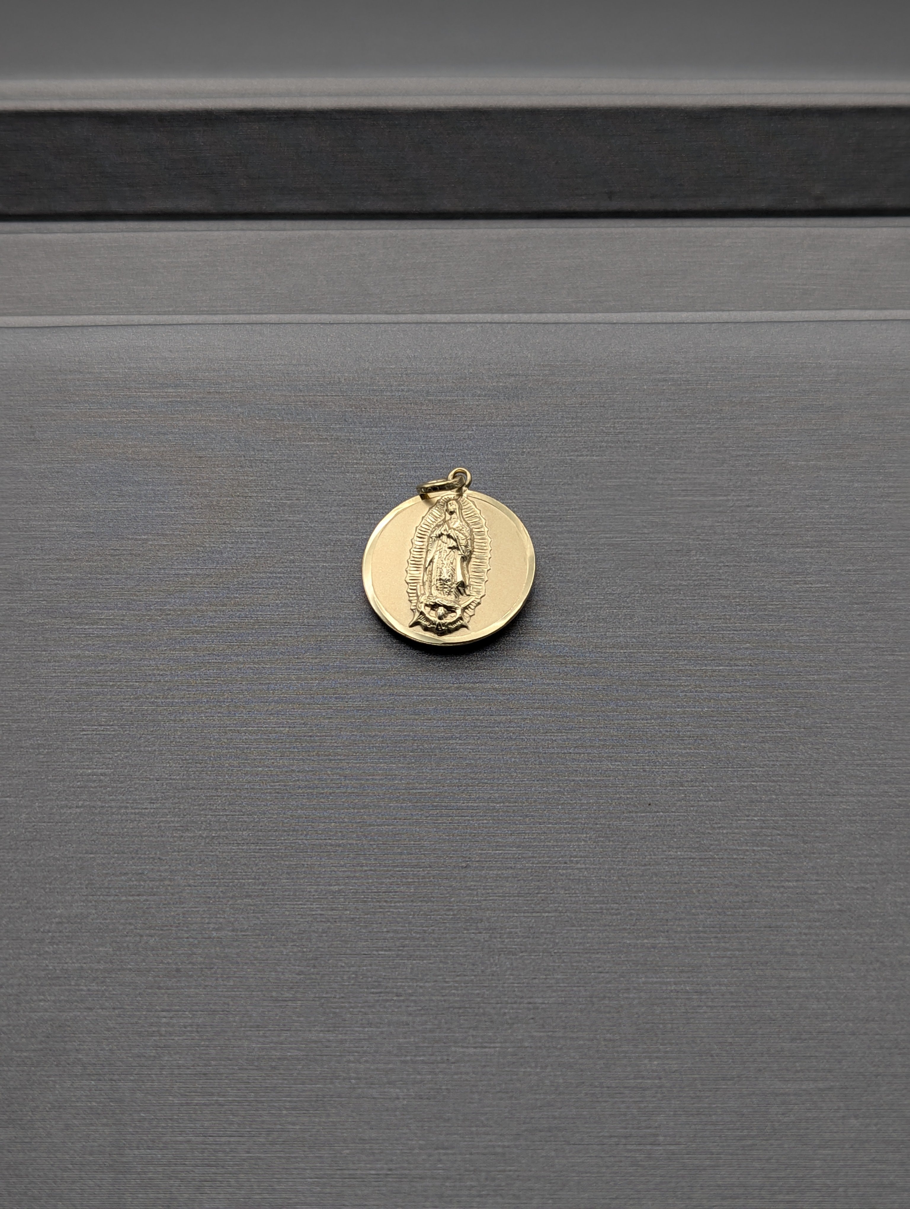 14K YG Virgin Mary/ Jesus Pendant