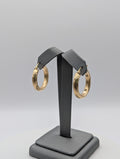 Pendientes de aro de oro amarillo de 14 quilates con corte de diamante y acabado satinado