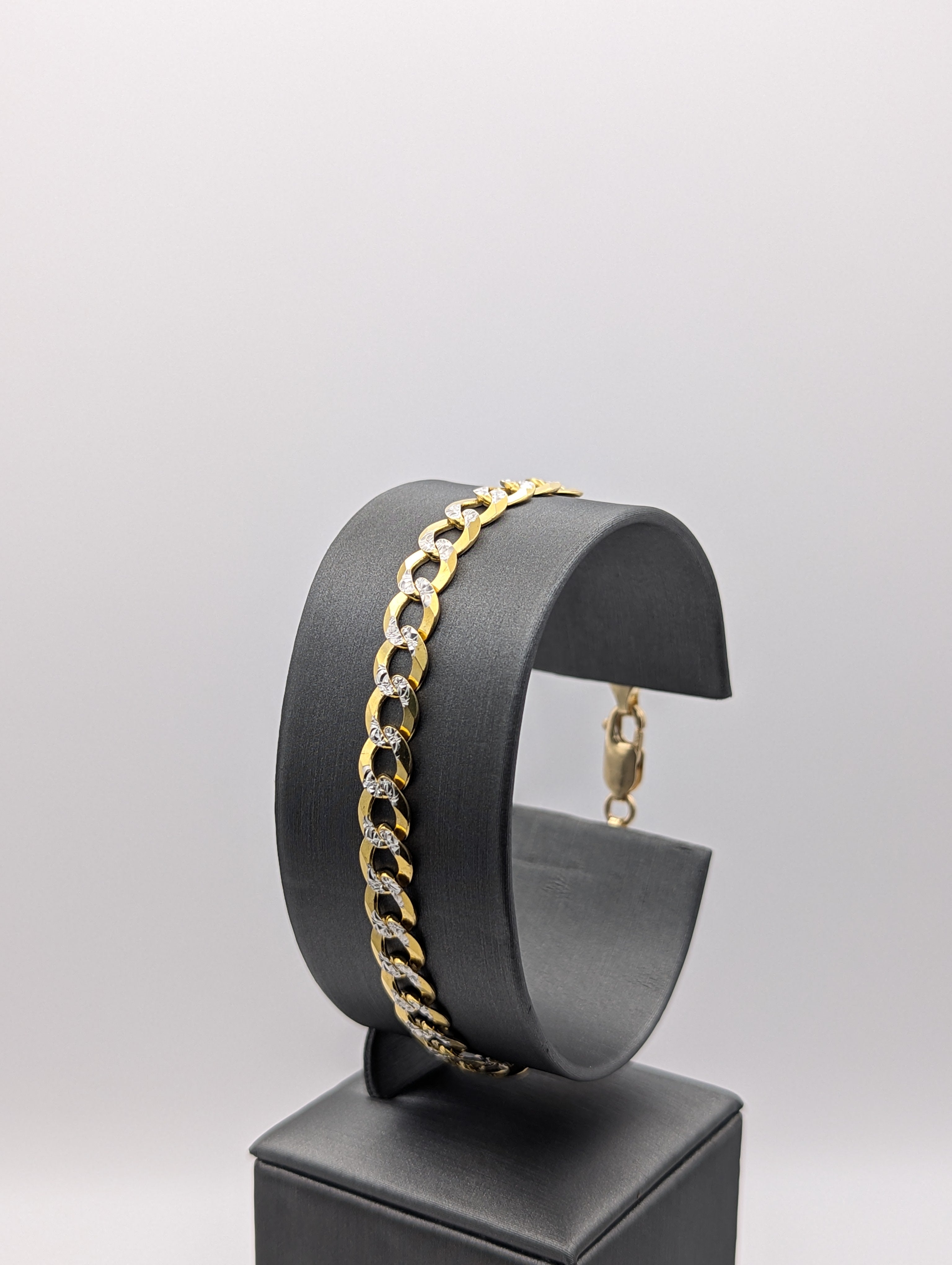 Pulsera de eslabones tipo barbada diamantada de 14K