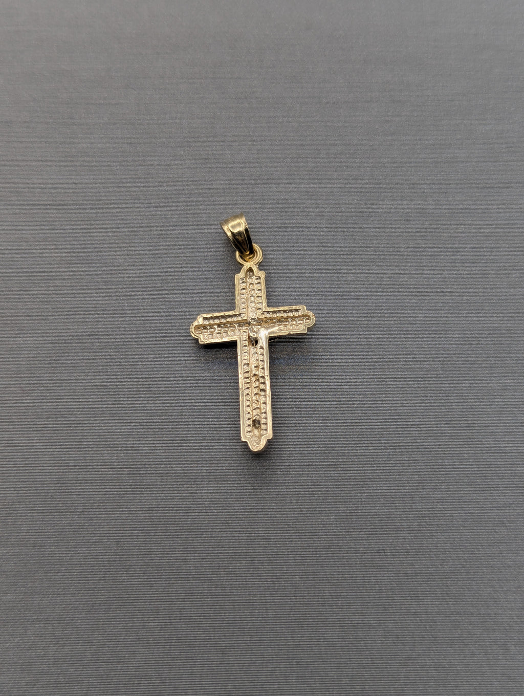 Colgante Crucifijo en Oro Amarillo/Blanco 14K con corte de diamante