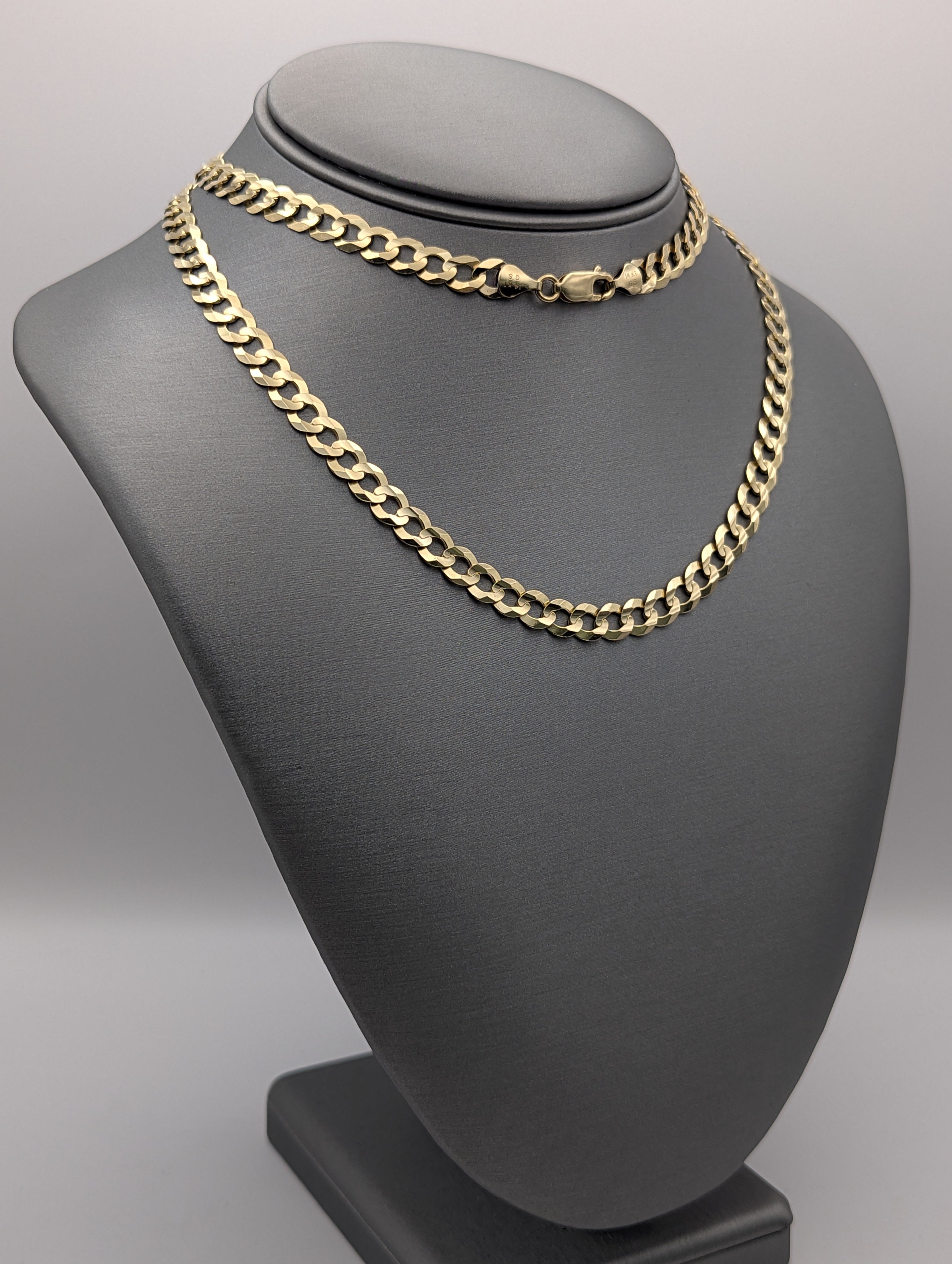 Cadena cubana de oro amarillo de 14K