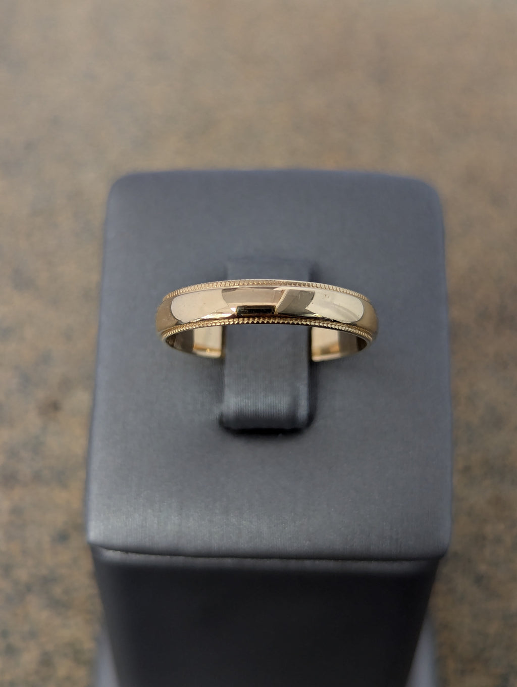 Anillo de boda de oro de 14K