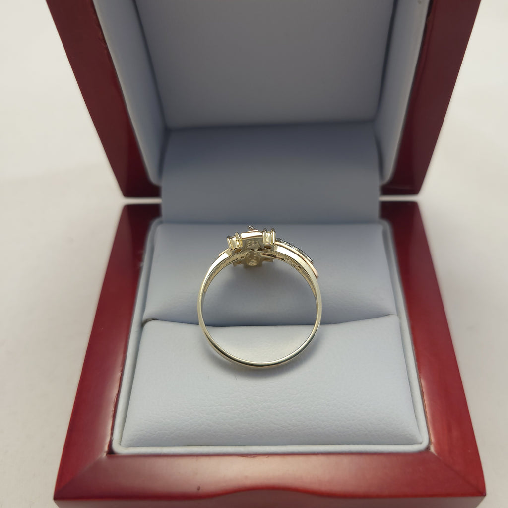 Anillo Crucifijo de Oro Tricolor de 14K
