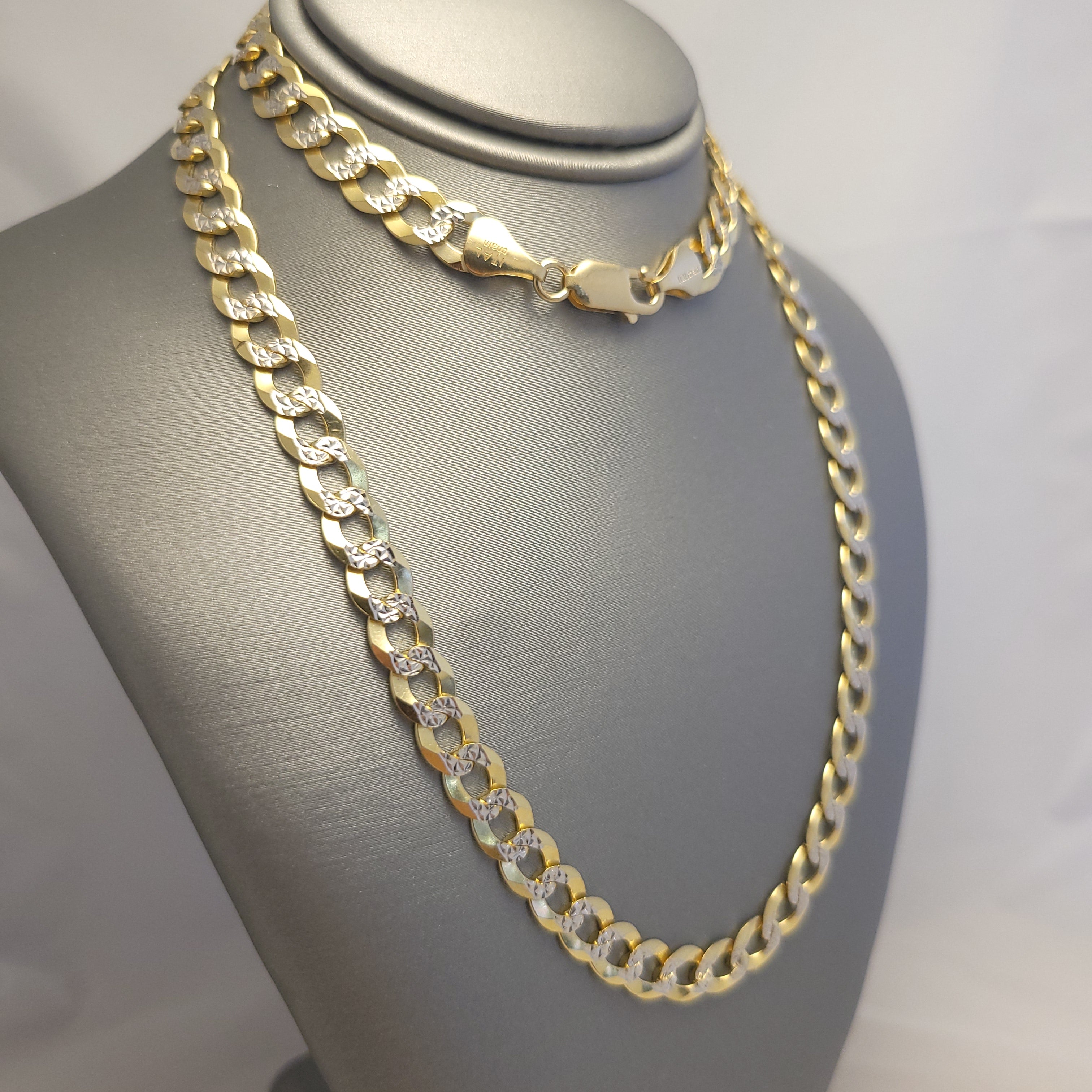 Cadena de eslabones cubanos con corte de diamante de 14K